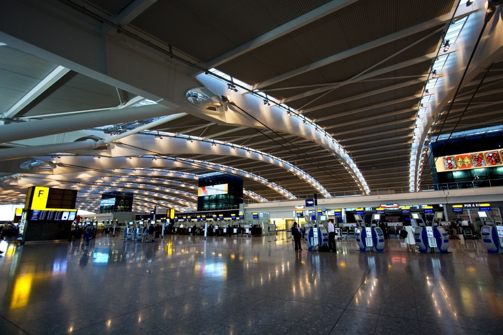 10 лучших аэропортов мира