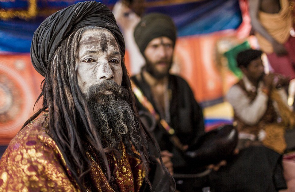 Зловещее племя агхори — каннибалы-трупоеды из Индии