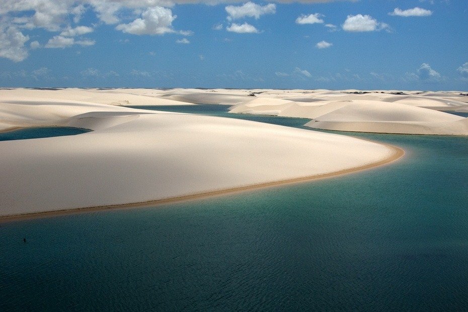 Пустыня Ленсойс в Бразилии